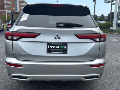 2022 Mitsubishi Outlander SE