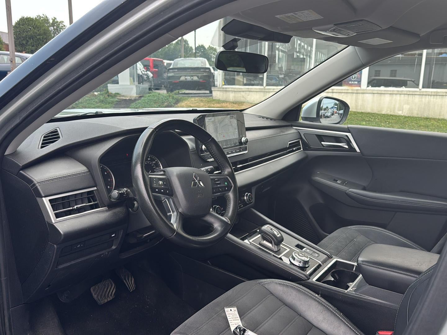 2022 Mitsubishi Outlander SE