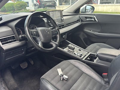 2022 Mitsubishi Outlander SE