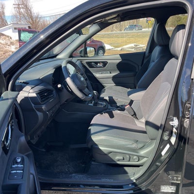 2025 Subaru FORESTER TOUR