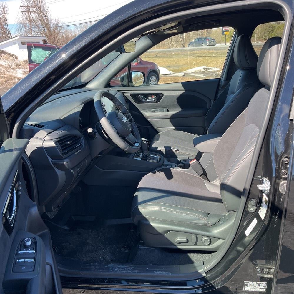 2025 Subaru FORESTER TOUR