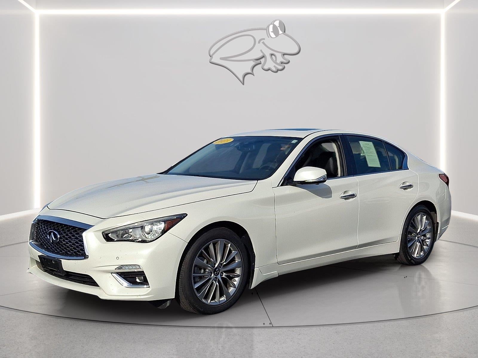 2023 INFINITI Q50 LUXE