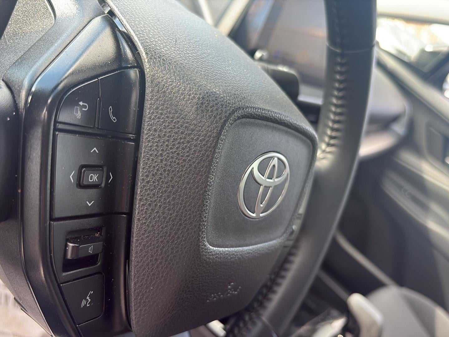2025 Toyota Prius LE