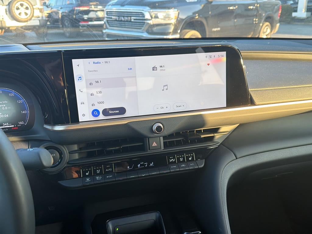 2025 Toyota Crown Platinum