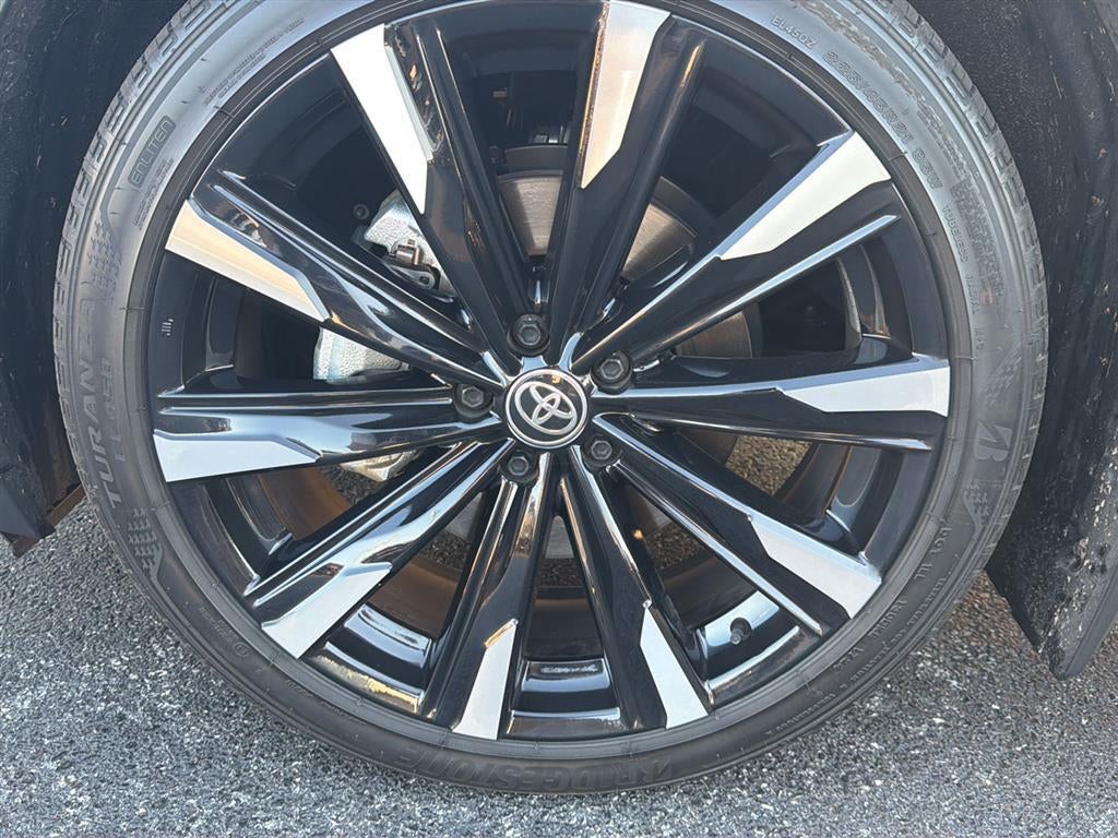 2025 Toyota Crown Platinum